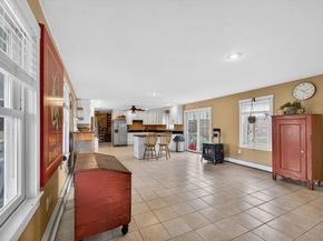 47 Singletary Ave, Sutton MA 01590