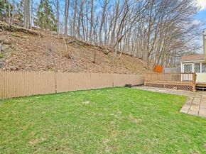 23 Buttaro Rd, Woburn MA 01801