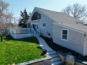 2 Harding Ave, Plymouth MA 02360