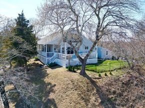 2 Harding Ave, Plymouth MA 02360