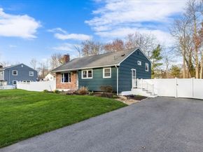 44 Vinedale Rd, Brockton MA 02301