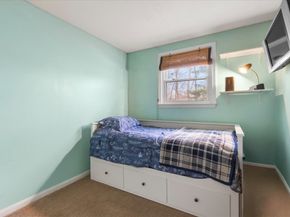 44 Vinedale Rd, Brockton MA 02301