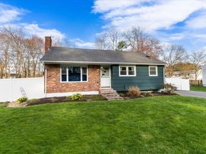 44 Vinedale Rd, Brockton MA 02301