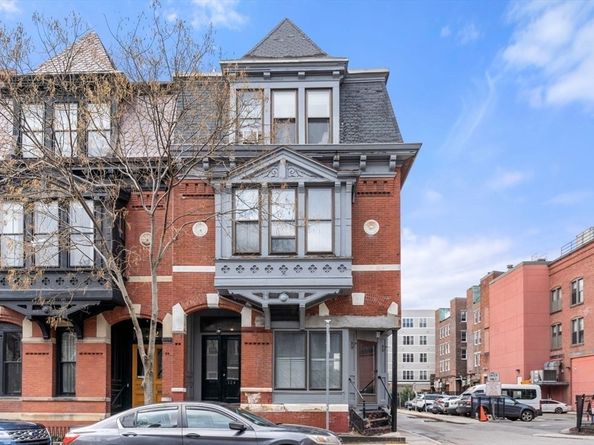 124 F St, Boston MA 02127