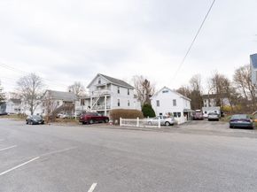 15-17 Central St, Brookfield MA 01506