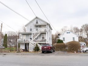 15-17 Central St, Brookfield MA 01506