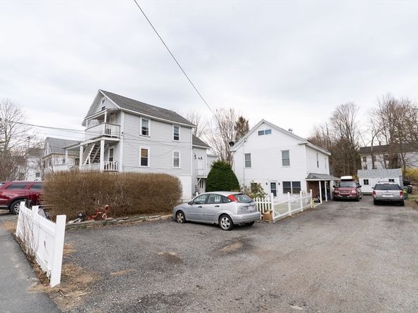 15-17 Central St, Brookfield MA 01506