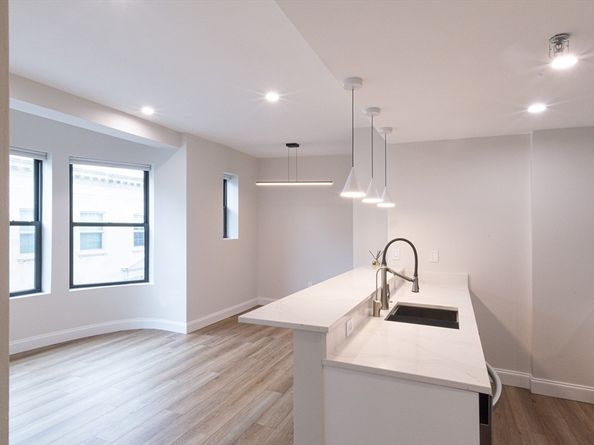 636 Beacon 405, Boston MA 02215