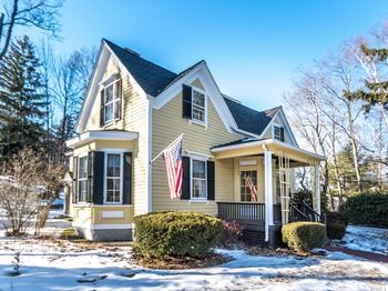 326 Bacon Street