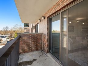 10 Williams St 45, Watertown MA 02472