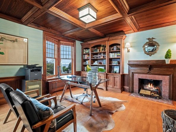 358 Ocean Ave, Marblehead MA 01945
