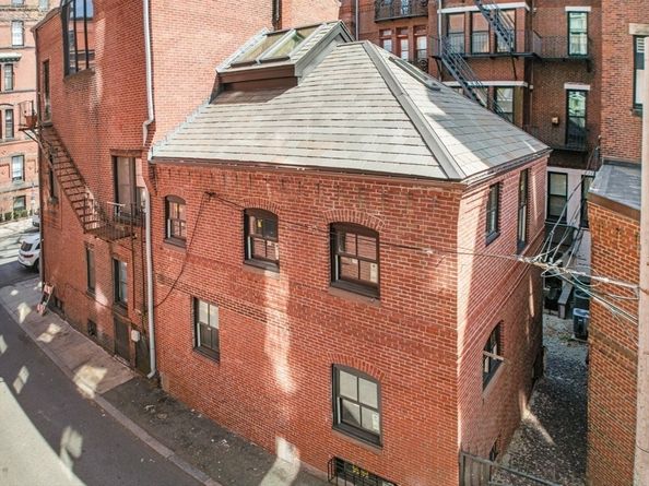 197 Commonwealth Ave 7, Boston MA 02116