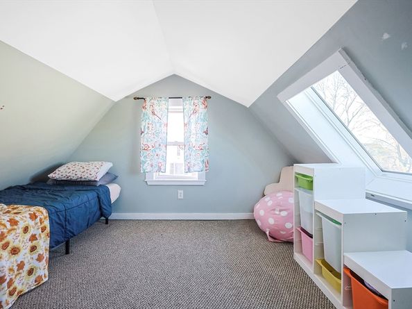 8 Scotia St, Salem MA 01970