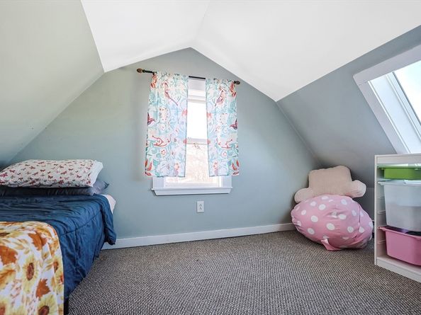 8 Scotia St, Salem MA 01970