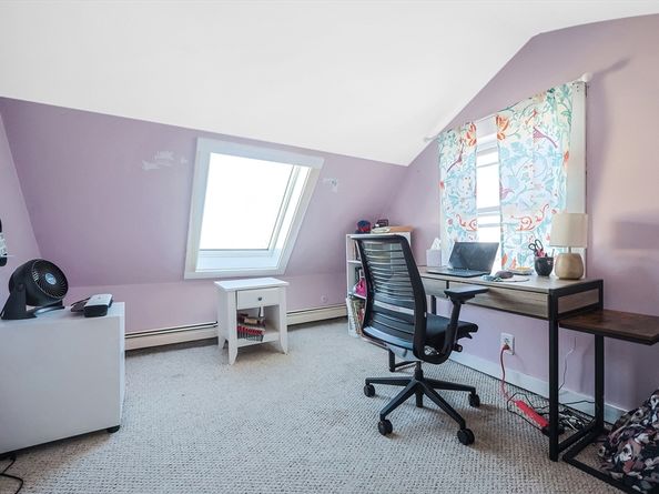 8 Scotia St, Salem MA 01970