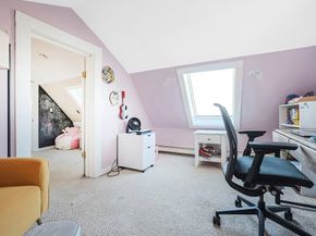 8 Scotia St, Salem MA 01970