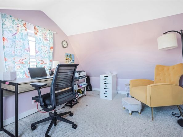 8 Scotia St, Salem MA 01970