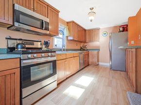 8 Scotia St, Salem MA 01970