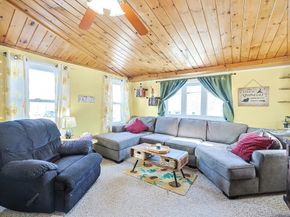 8 Scotia St, Salem MA 01970
