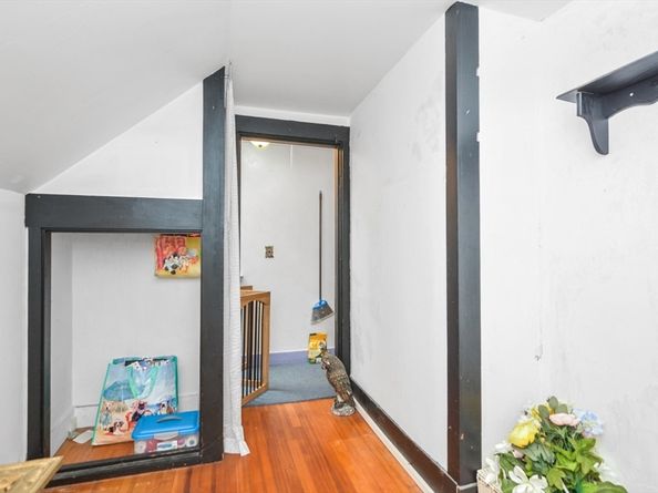 14 Mill St, Northborough MA 01532