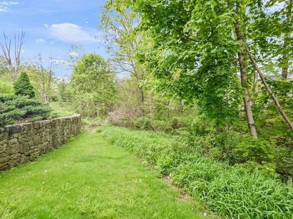 14 Mill St, Northborough MA 01532