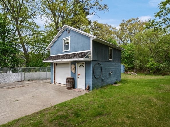 14 Mill St, Northborough MA 01532