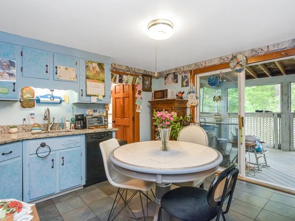 14 Mill St, Northborough MA 01532