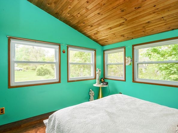 14 Mill St, Northborough MA 01532