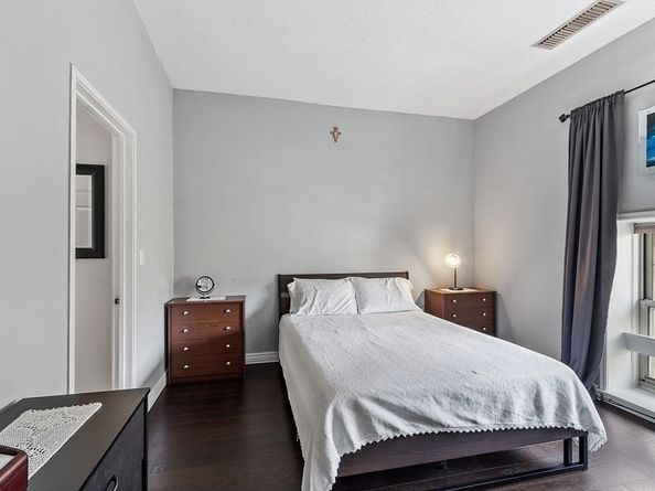 54 Forest St 411, Medford MA 02155