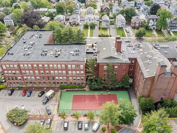 54 Forest St 411, Medford MA 02155