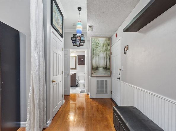 54 Forest St 411, Medford MA 02155