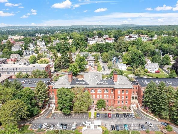54 Forest St 411, Medford MA 02155