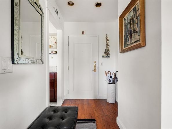 416 Commonwealth Ave 504, Boston MA 02215