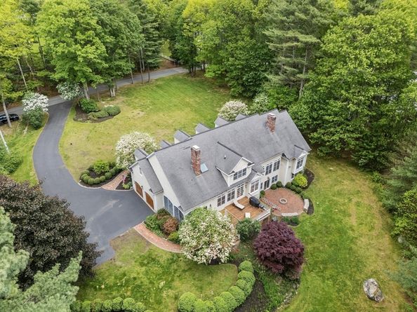 111 Elm St, Medfield MA 02052