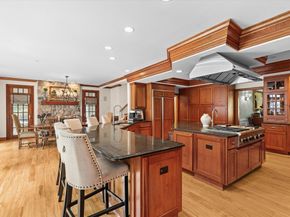 111 Elm St, Medfield MA 02052