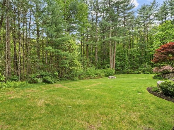 111 Elm St, Medfield MA 02052
