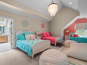 111 Elm St, Medfield MA 02052