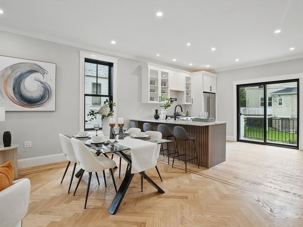 61 Lyndhurst St A, Boston MA 02124