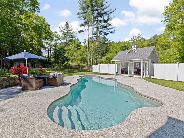 480 Ferry St, Marshfield MA 02050