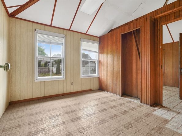 7 Crescent Pl, Wareham MA 02558