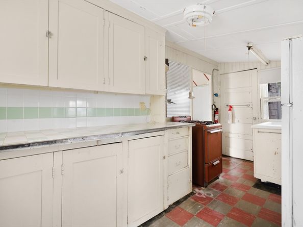 7 Crescent Pl, Wareham MA 02558