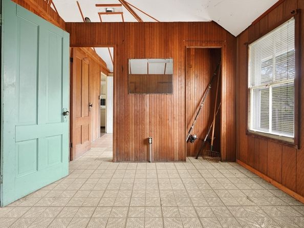 7 Crescent Pl, Wareham MA 02558