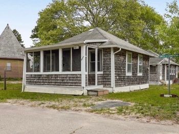 7 Crescent Pl