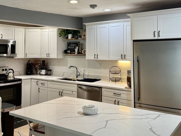55 Eleanor St 17, Chelsea MA 02150