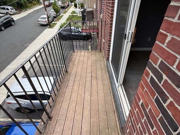 55 Eleanor St 17, Chelsea MA 02150