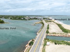 2 Betts Way, Falmouth MA 02536