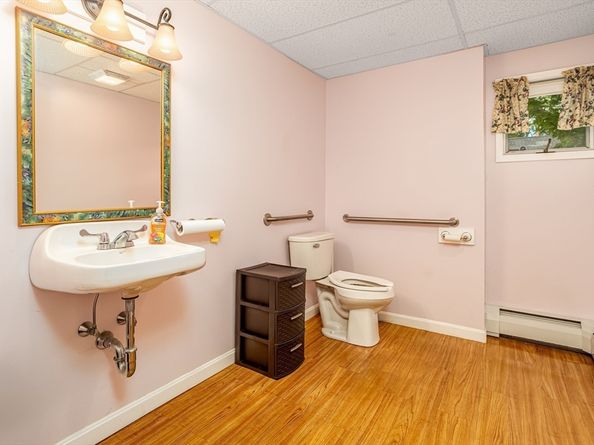 18 Main St, Templeton MA 01468