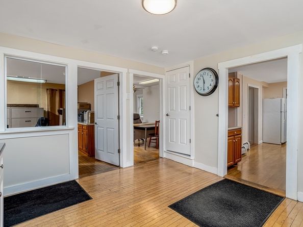 18 Main St, Templeton MA 01468