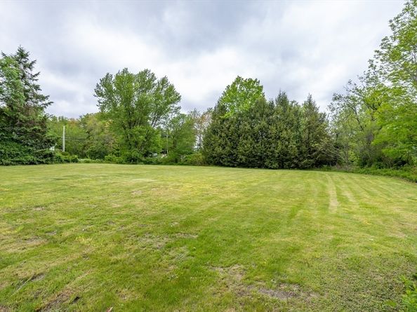 18 Main St, Templeton MA 01468