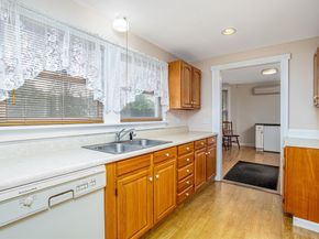 18 Main St, Templeton MA 01468